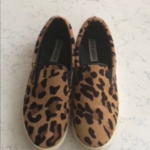 Steve Madden slip ons